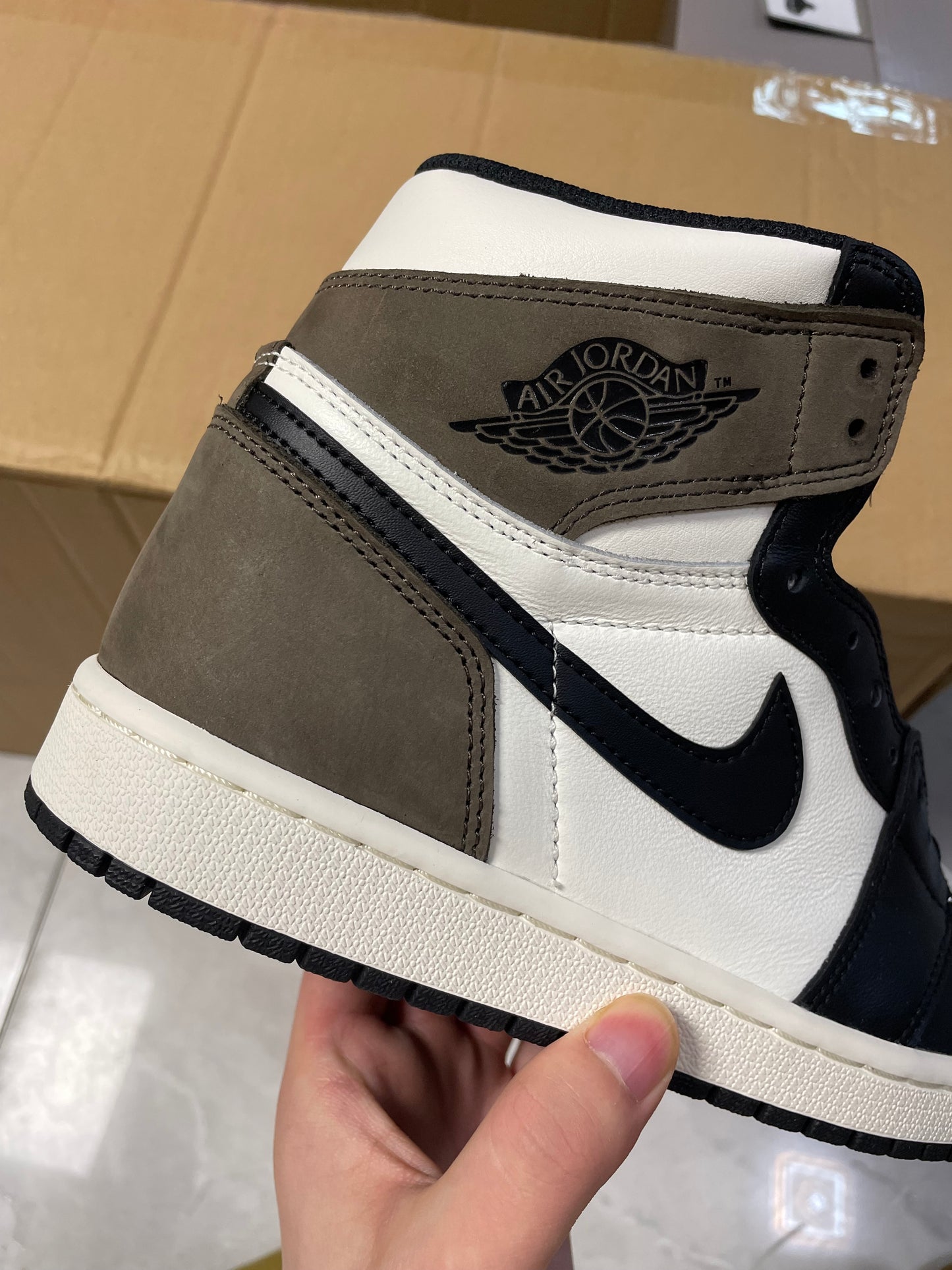 J0rdan 1 Retro High Dark Mocha 1:1